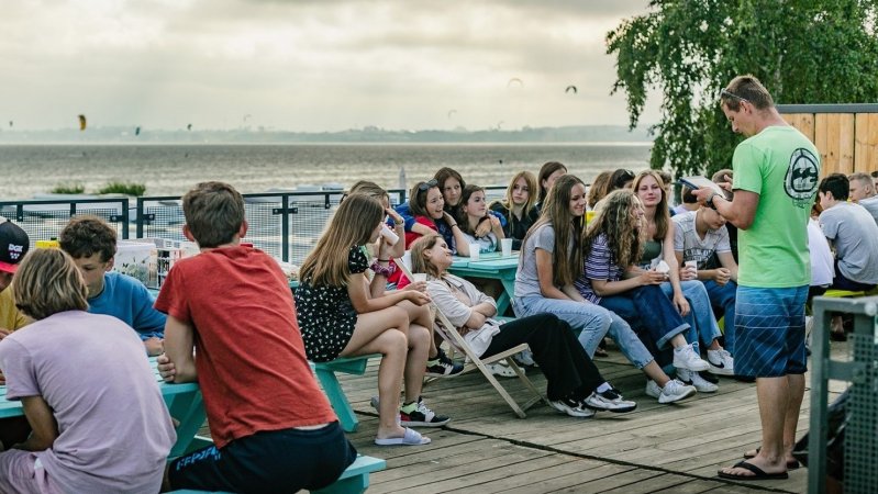obozy windsurfingu i kitesurfingu dla dzieci i młodzieży